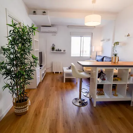 Torremolinos. Plaza De Andalucia Apartment *